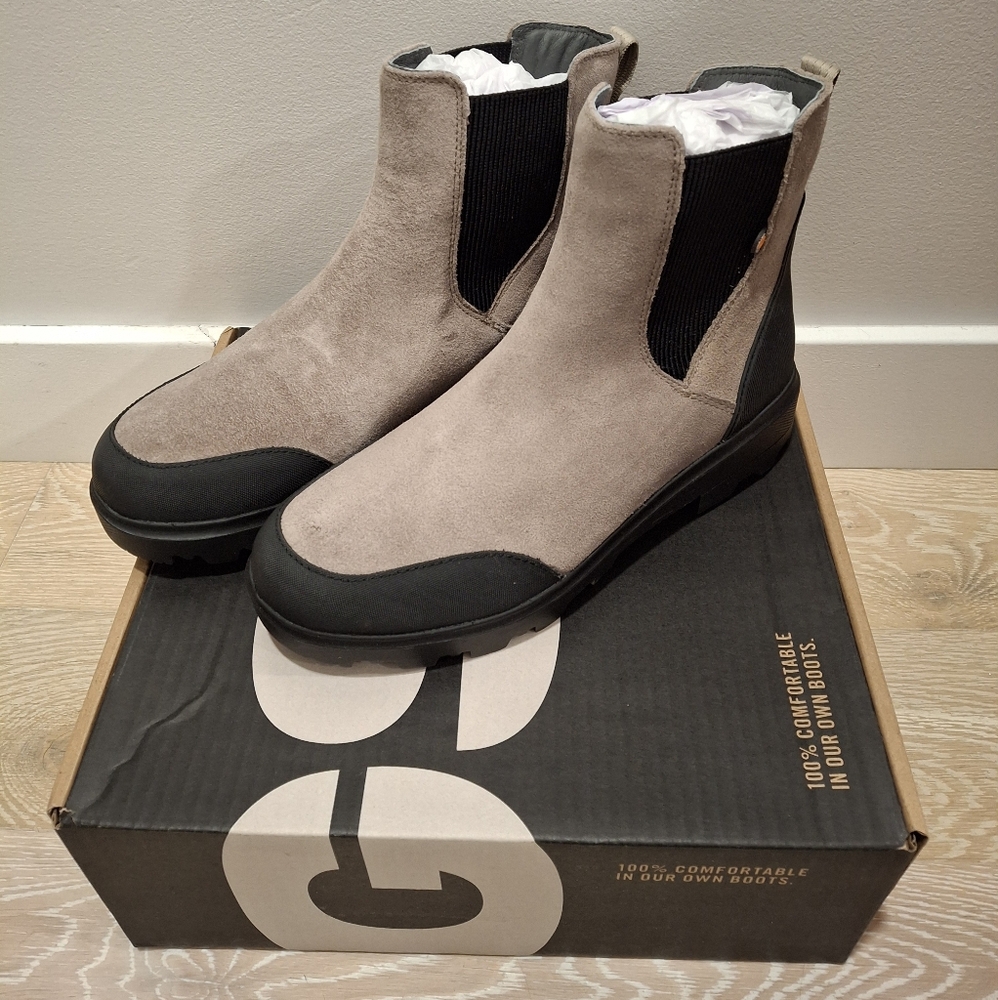 BOGS Holly Chelsea Boots - 8.5 (New)